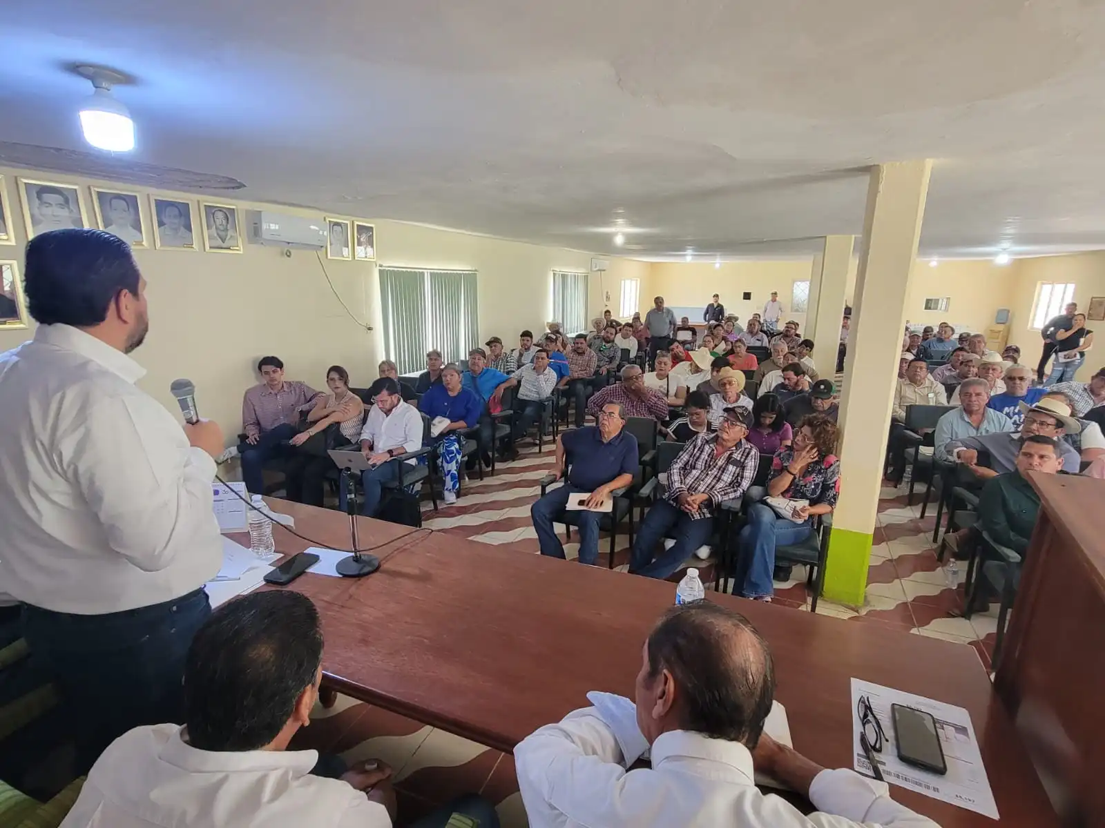 Se reúne Ismael Bello con productores de Navolato, para dar seguimiento a temas de pagos y financiamientos
