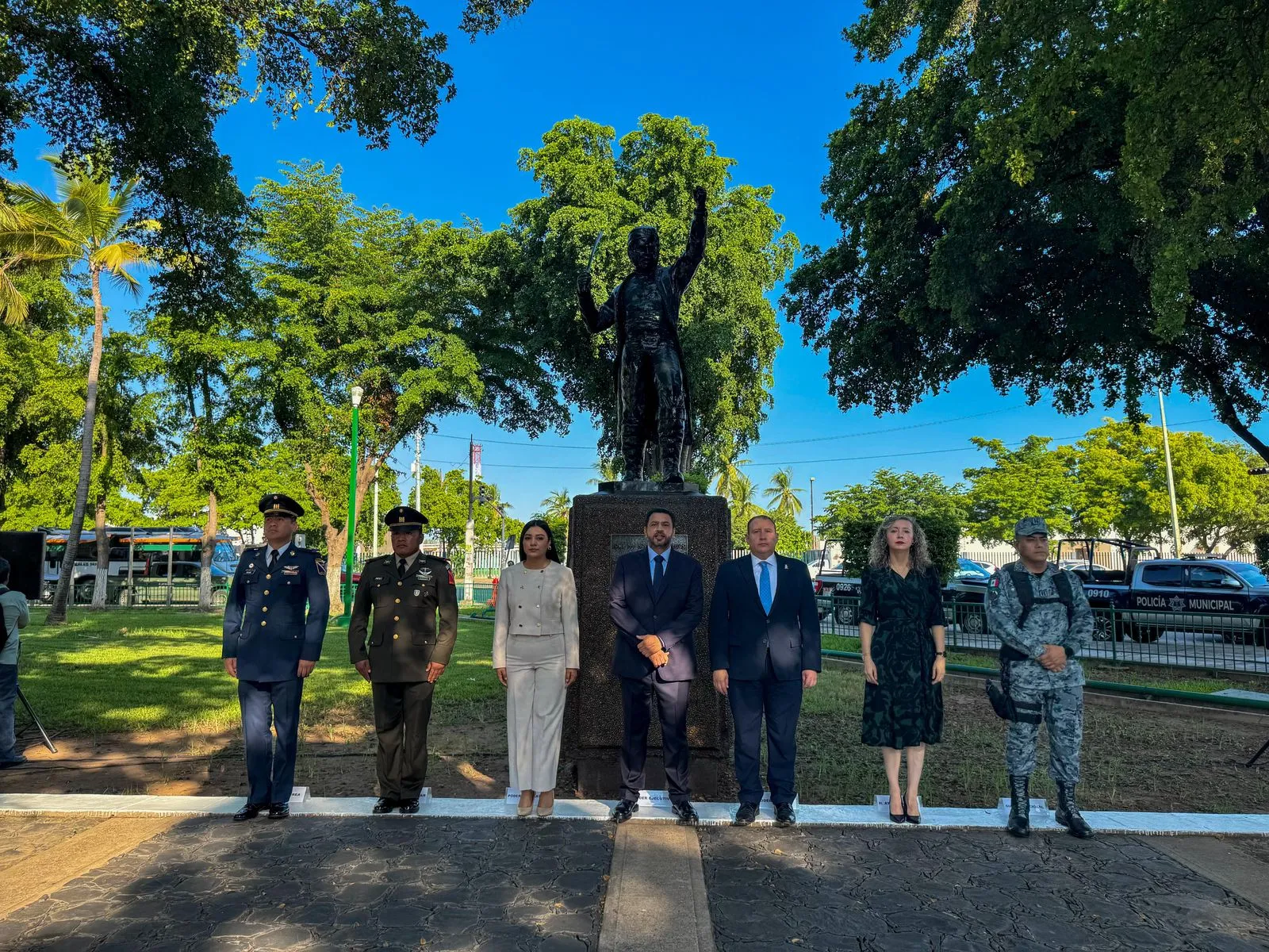 Conmemoran autoridades el 260 aniversario del nacimiento de José María Morelos y Pavón
